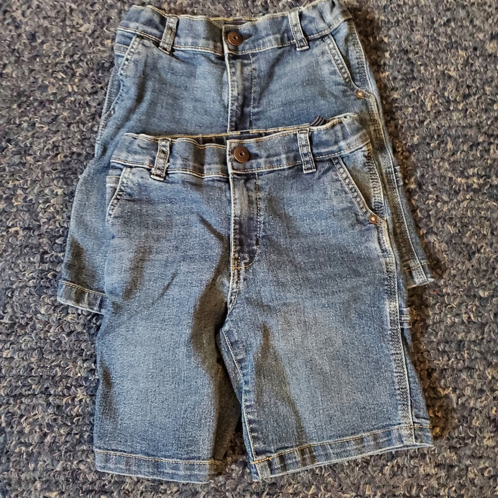 Oshkosh size 6 shorts